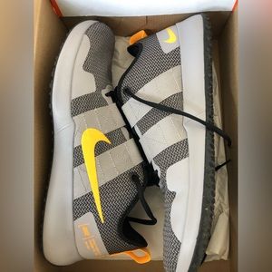 Nike Varsity Compete TR2